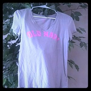 Old navy tshirt